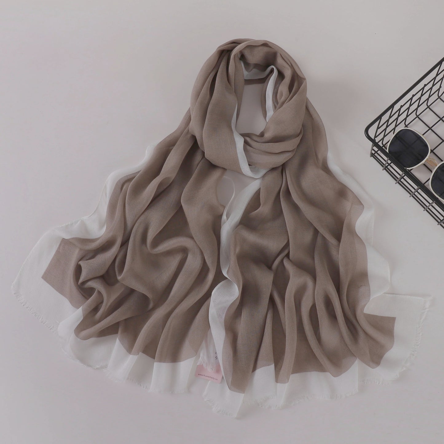Frame Border Print Linen Scarf