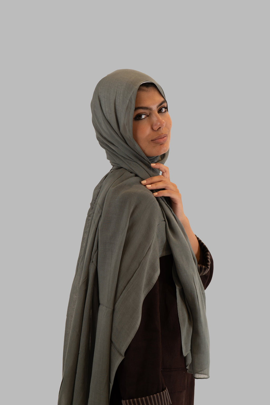  Olive Grey