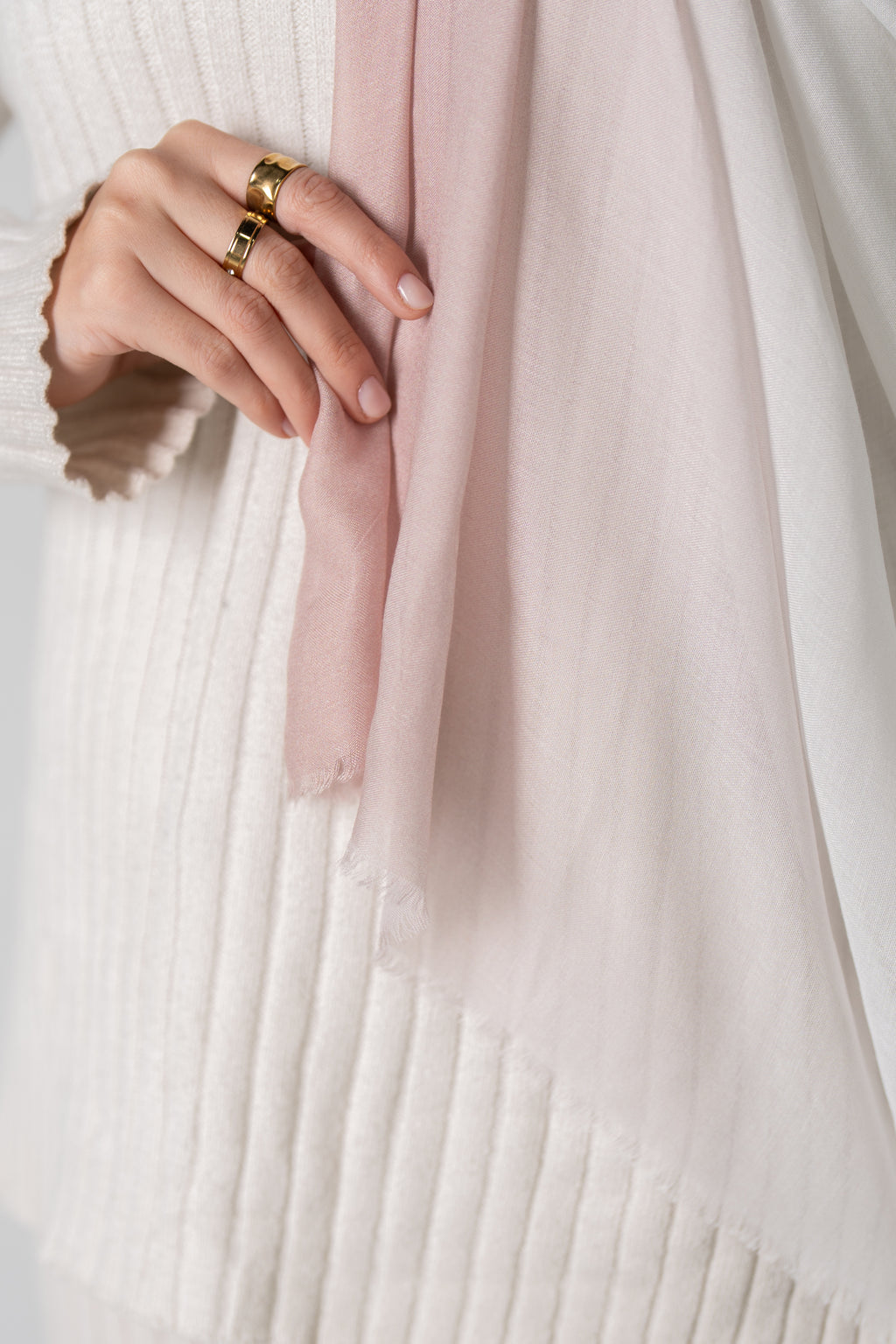 Cashmere/White