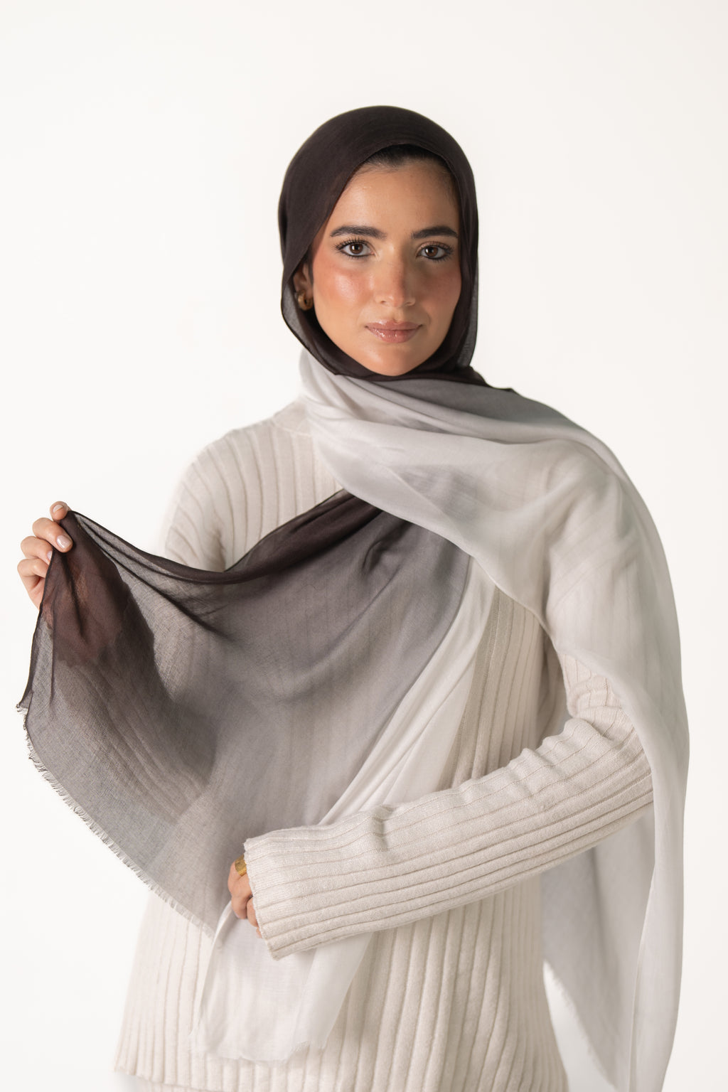 Smoky Charcoal/White