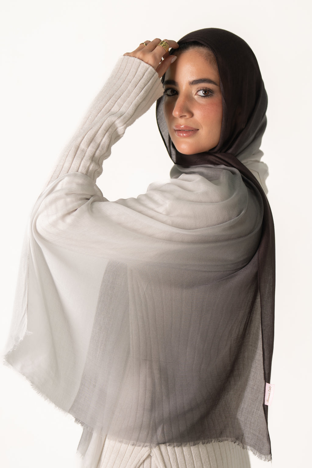 Smoky Charcoal/White