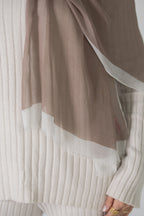 Beige/Off White