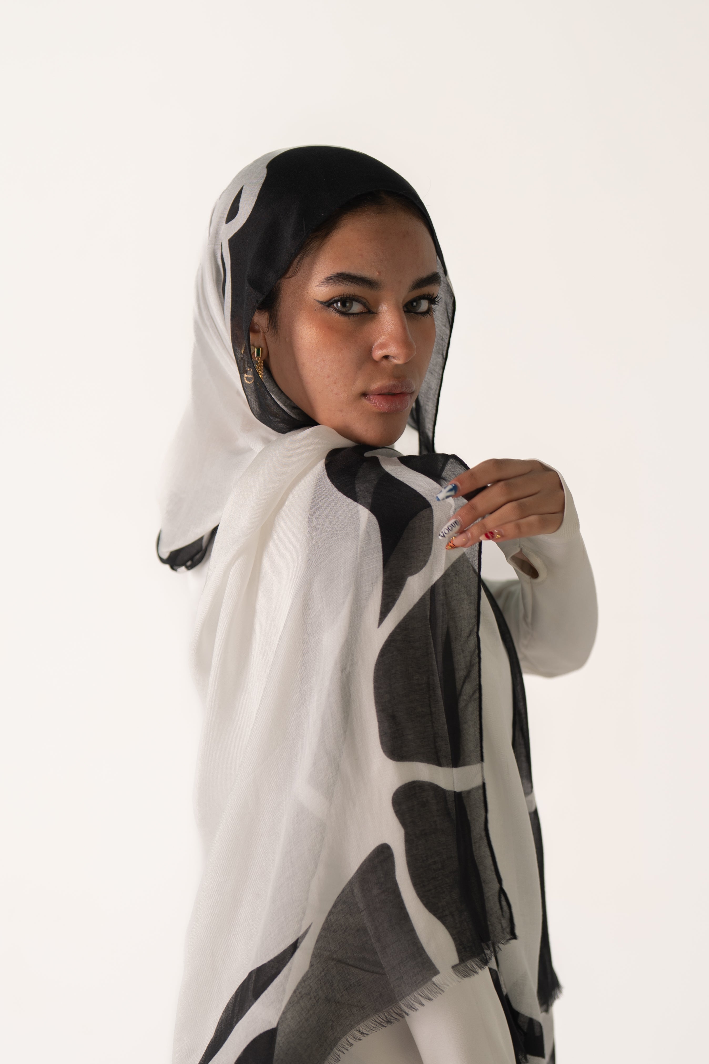 Offwhite-Black