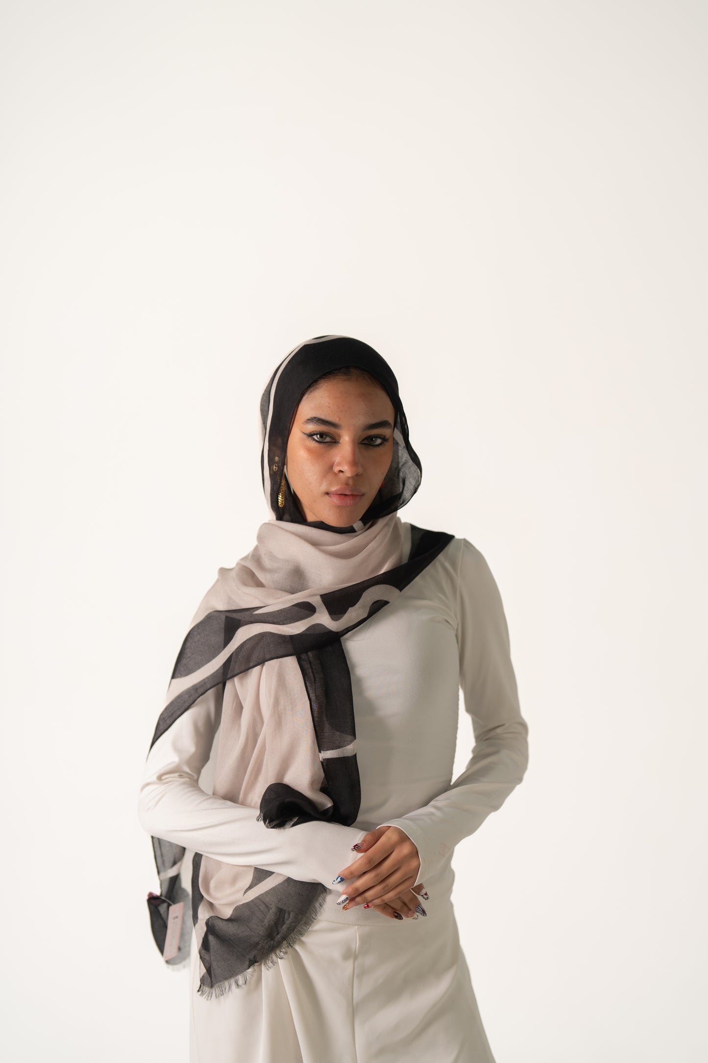 Beige-Black