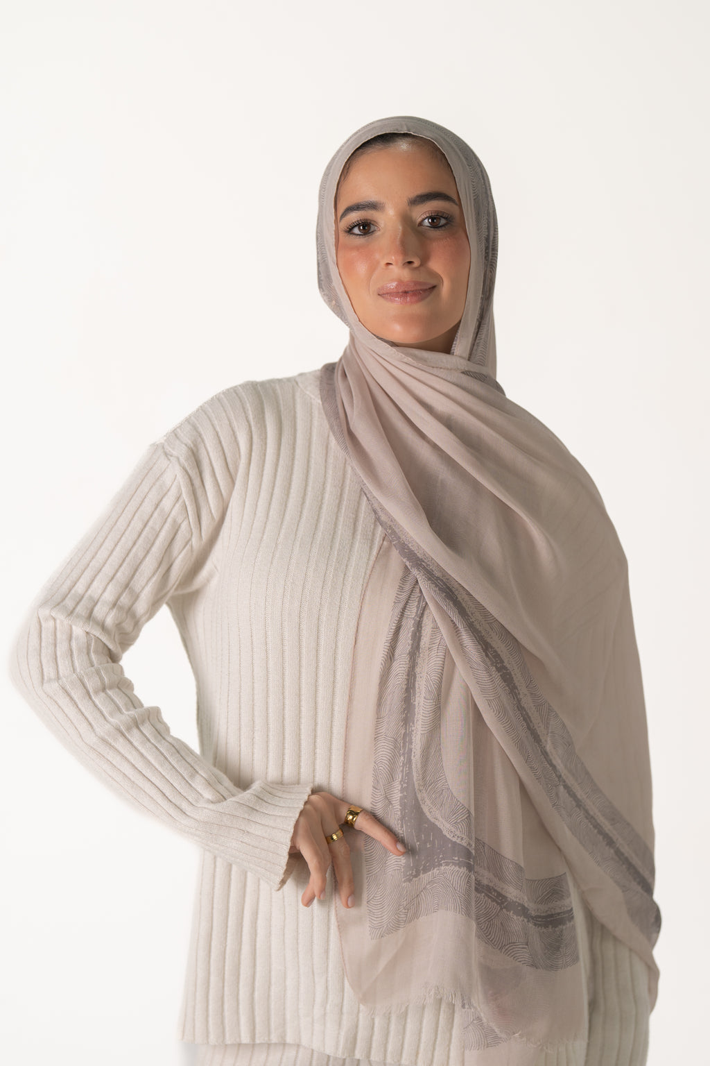 Beige/Gray