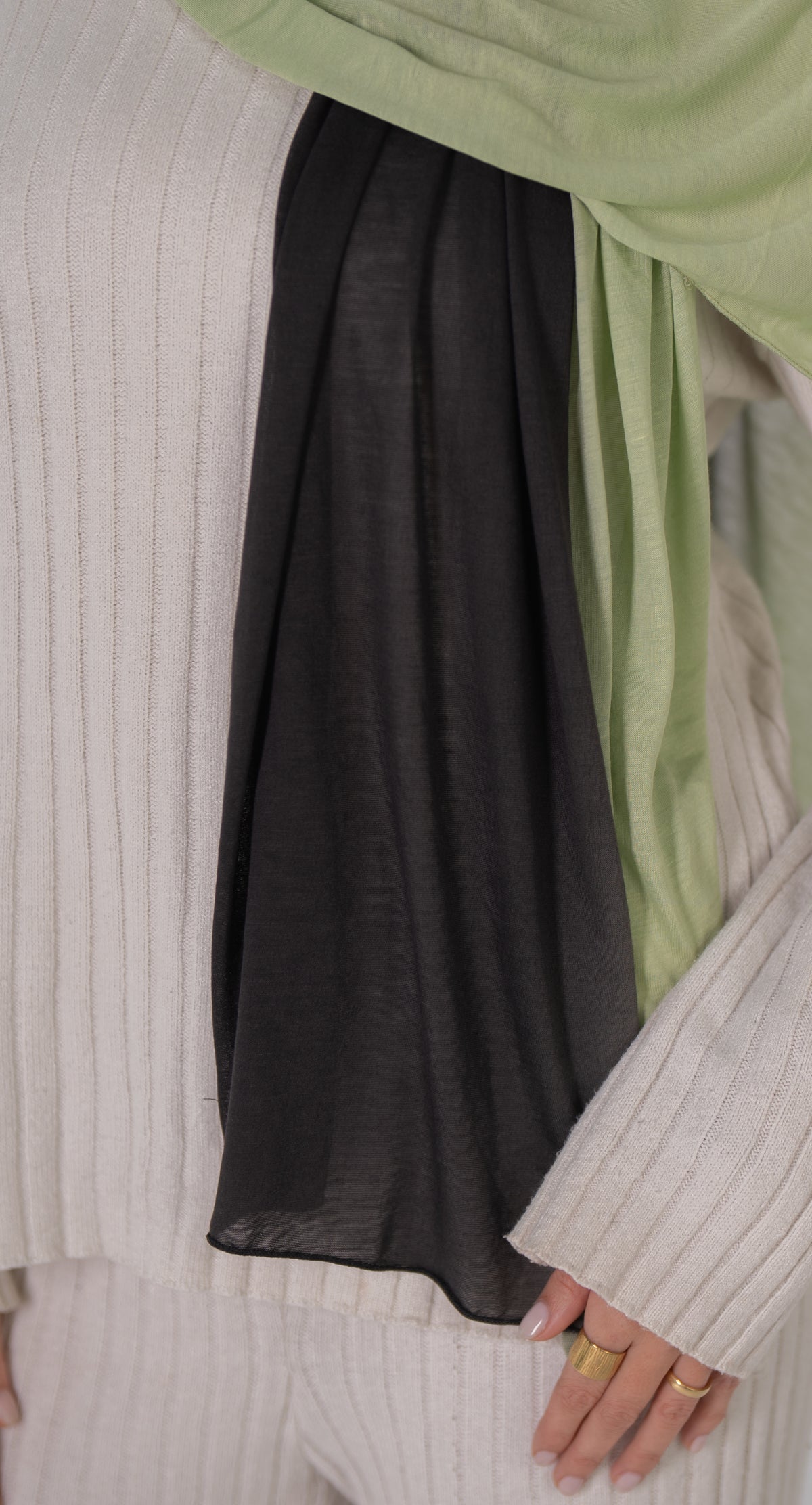 Pistachio/Charcoal