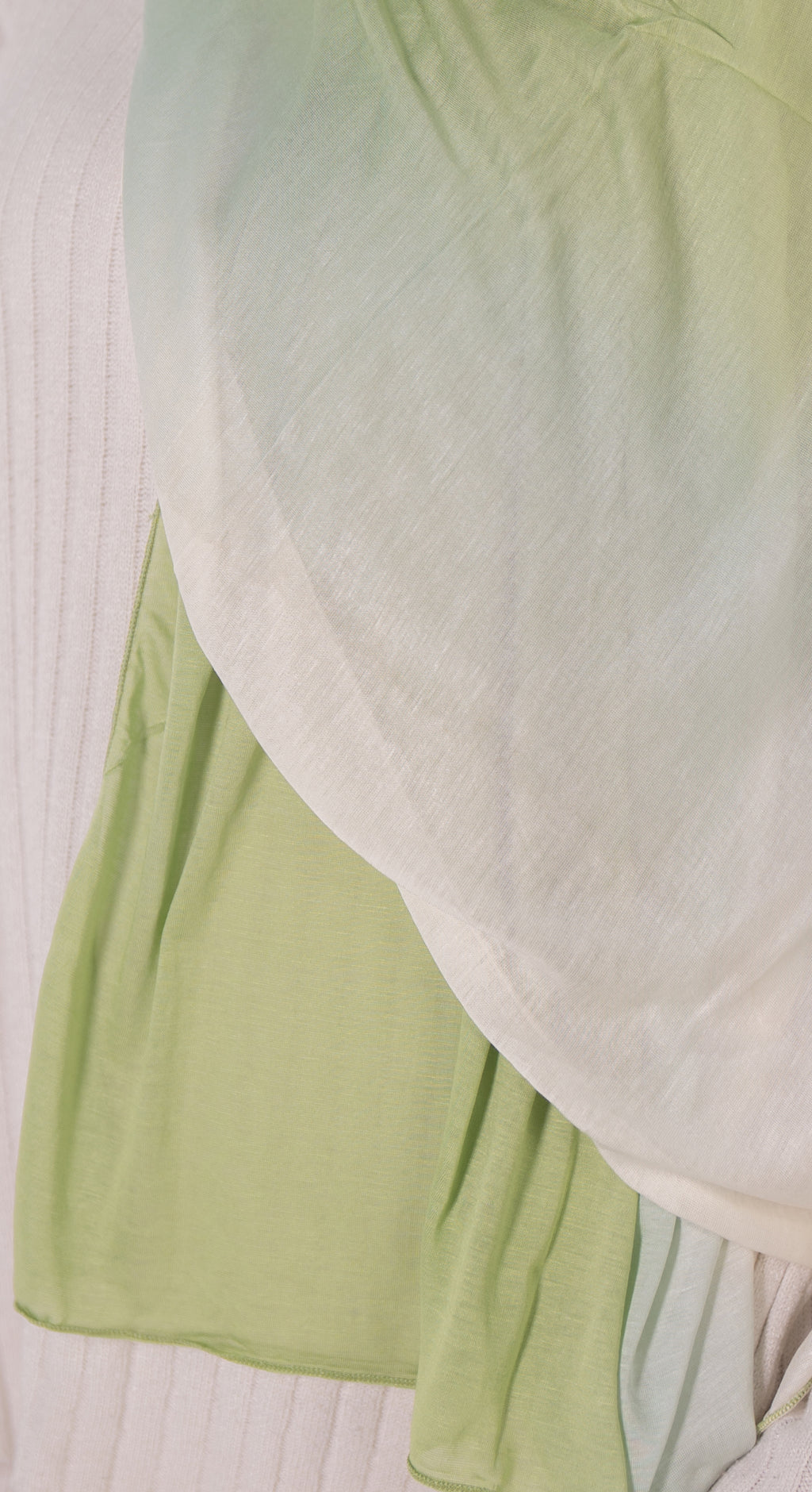 Pistachio/Off White